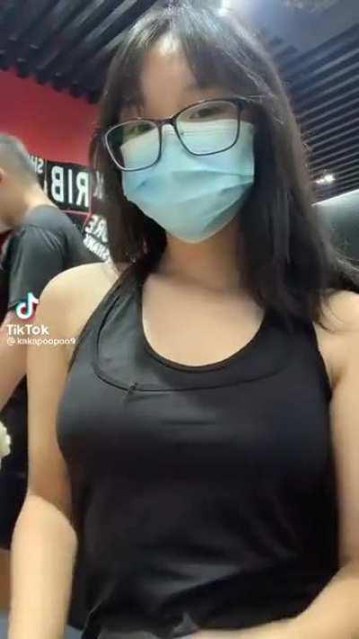 armpitsss and tits.. wwyd to her?