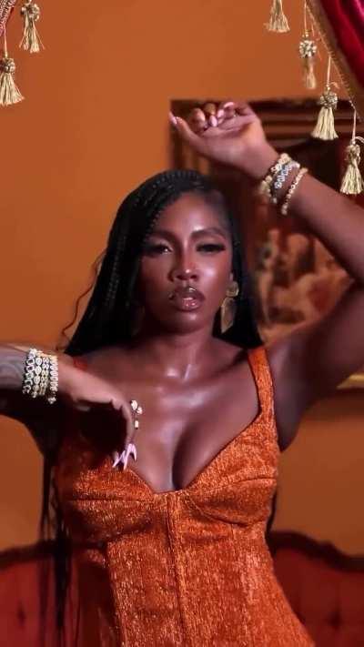 Tiwa Savage (Afrobeats Singer)