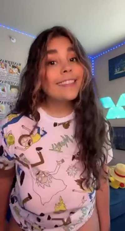 Ellie you eat me out before our date