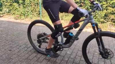 My friends brakes made this horrible sound today. Made this with it. lol