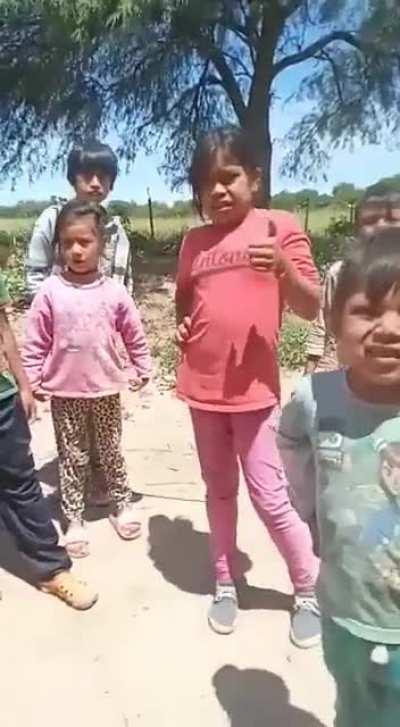 La Formosa de Gildo Insfran, la Argentina subsahariana. El video más indignante y vomitivo que vas a a ver hoy. Si digo lo que realmente haría me como un permaban eterno.