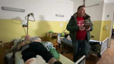 Franky and Coen's Hospital visit for wounded soldiers