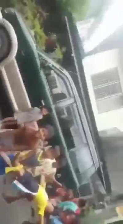 Paraquedas de saco plástico '-'