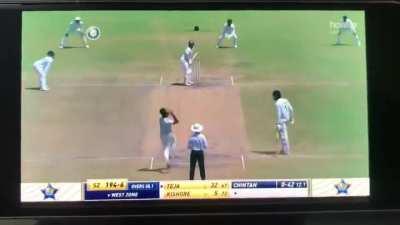 Ajinkya Rahane sends Yashasvi Jaiswal off the field for disciplinary issues in Duleep Trophy Finals. Thoughts?