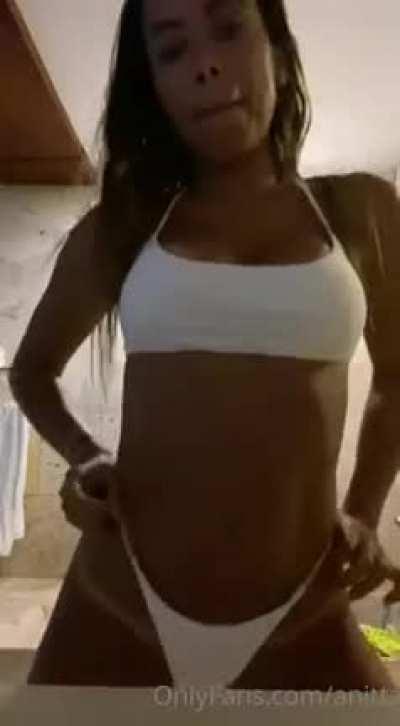 Anitta - OF
