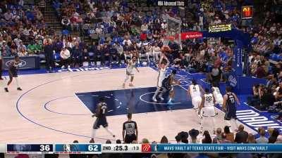 [Highlight] Luka dribbles into the corner, gets triple teamed by Ja, Bane, and Adams, and finds Wood for the assist anyway