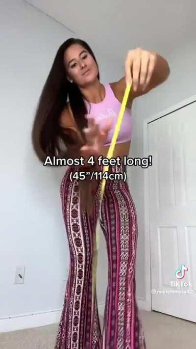 Marie Temara 'measuring her hair'