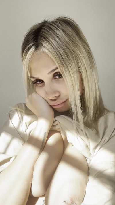 My boobs are made for bouncing while I'm riding your dick ;)