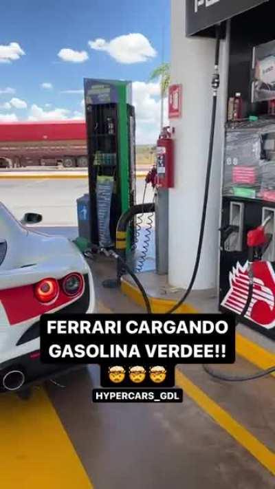 Como tienes para un Ferrari y le pones gasolina de la más 