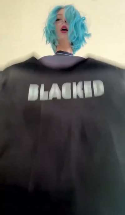 Another egirl going black