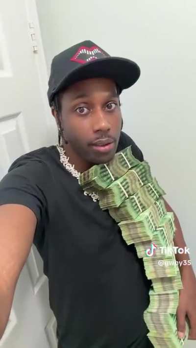 Big Boss ElNeato WhyG run the Jane like the 35 pops off a Honey Bun on Pedro5’s head.