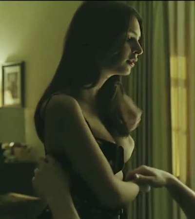 Emily Ratajkowski in Gone Girl
