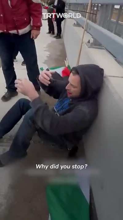Man attacks anti-war demonstrator with baseball bat in Canada
