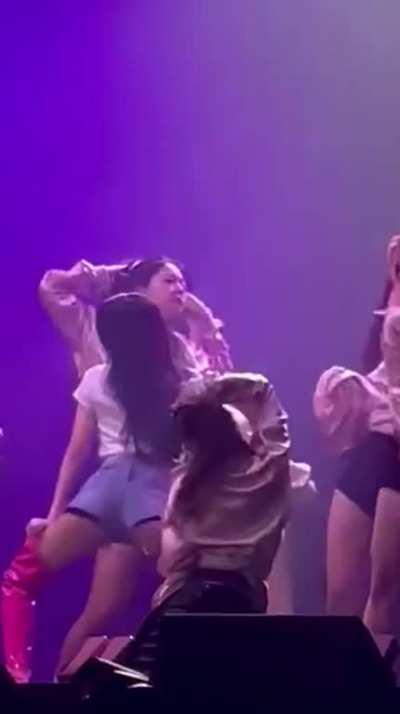 Myoui Mina twerking in fucking shorts!! She will be the death of me!