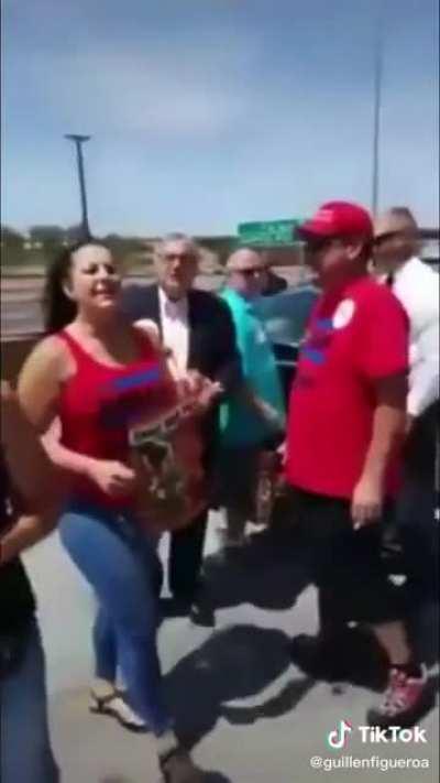 Latino man confronting criminal Joe Arpaio in an amazingly ballsy way.
