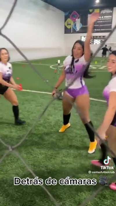 Everybody on the team can get it