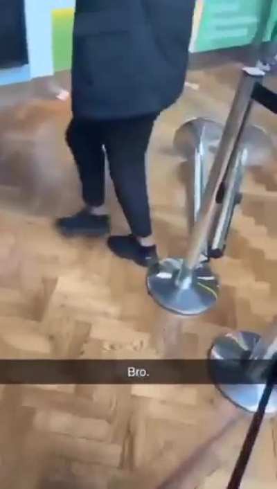 London security fights four roadmen