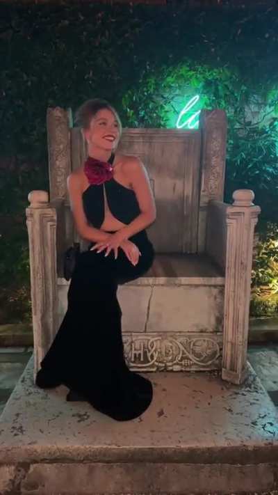The Queen sitting on her throne at Armani Beauty cocktail party in Venice 2023