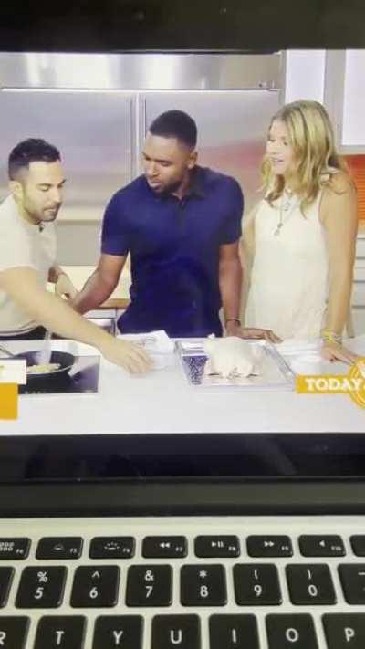 Jenna Bush being pushed on live tv this morning because she won’t stop touching cohost Justin