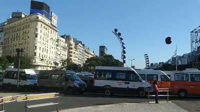Movilización de #DiscapacidadEnEmergencia hoy 18/03/21 a las 8:50 AM en el obelisco