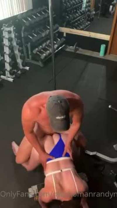 [M][F] Getting that workout in during the workout!