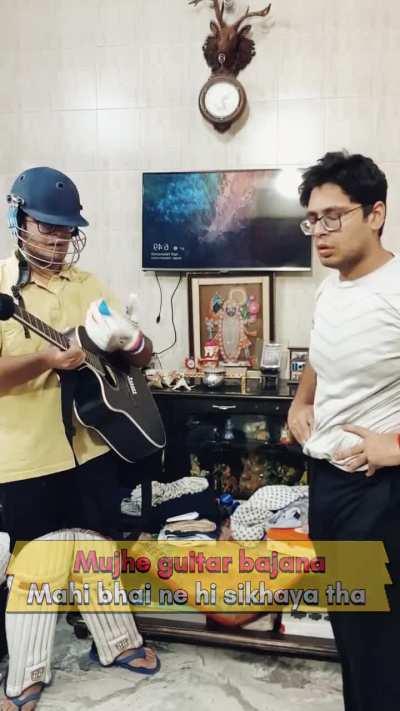 Mahi bhai knows everything 