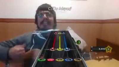 Up porfa, mi papa me pega todos los días