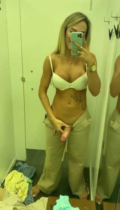 T: be careful! this could’ve happened to those pants 👖 you bought 😂