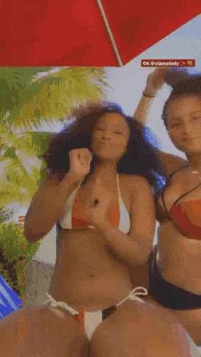 I bet her ride game crazy 🐱🍑