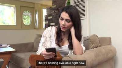 Couch-surfer Valentina strikes a vacation deal