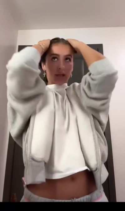 Tiktok - Hair Tying @rileysaurage