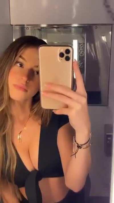 LeaEluiGinet - Video #8277