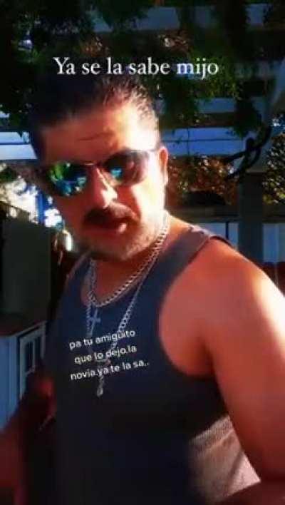 El tío ya está estrilando 