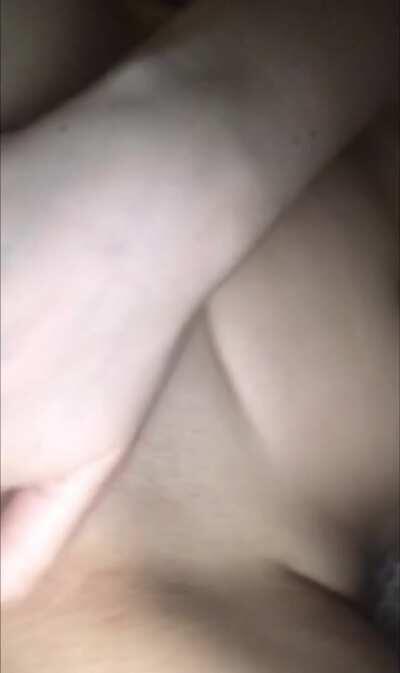 Rubbing my tits and pussy for reddit 🥰