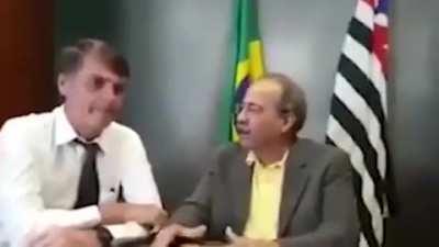 Bolsonaro você disse que acabou a corrupção no seu governo mas porque o vice-líder do governo Chico Rodrigues foi pego com propina (R$30k) na bunda?