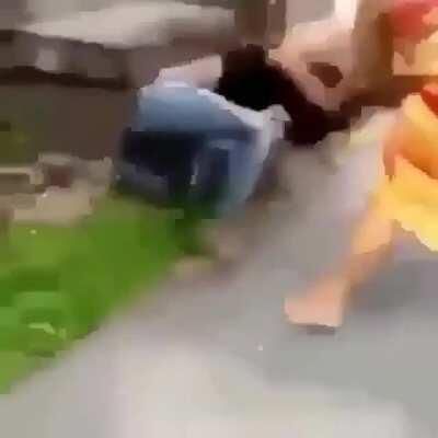 Lmao she hulk at it again with the weave pull