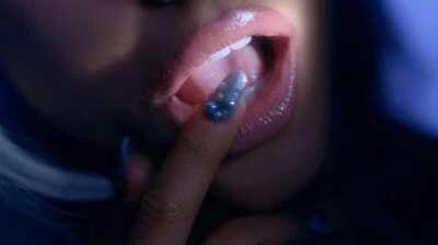 I NEED THOSE LIPS 😭