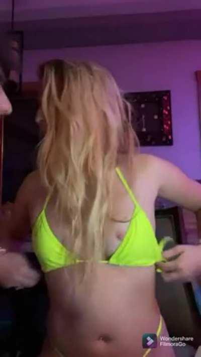 OOPS BIKINI FLASH ON TIKTOK LIVE