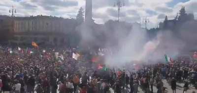 Enormous Demonstration Against Vaccine Passports in Rome