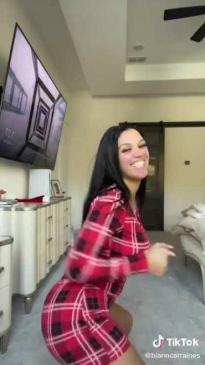 Biannca and Jazzyguns comp