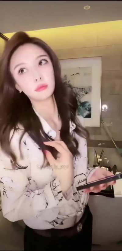 Those of us who have witnessed an r/unexpectedtitty moment IRL, it usually has looked like this, hasn't it?