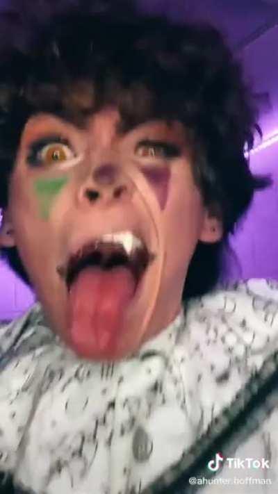 I think I just died of second hand embarrassment