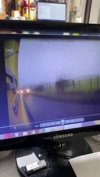 Let's overtake this bus in the fog
