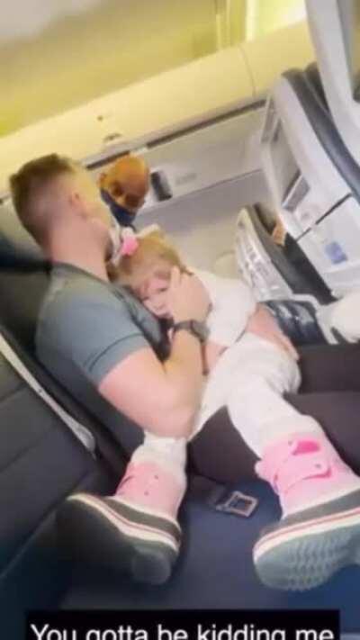 Family banned from United for life b/c they couldn’t get their 2 y/o to wear a mask.