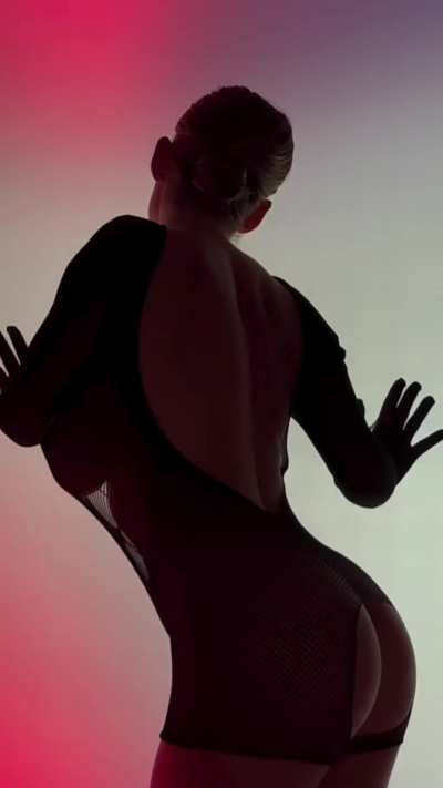 Yet again in lingerie!