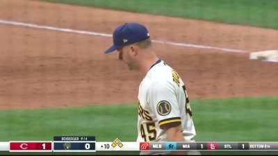 [Highlight] Boxberger hits his second batter of the inning, breaking the scoreless tie in the 10th