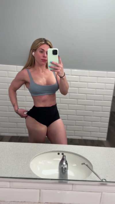 Tight Waist, Big Glutes