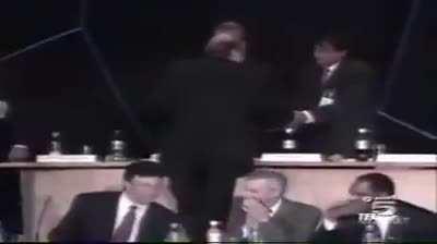 In honor of today's batshit Qatar FIFA WC conference, It's important to remember that glorious moment when ex-FIFA president Sepp Blatter faceplanted off the stage back in 2009