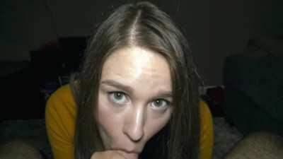 violet moreau lets her mouth finish the job