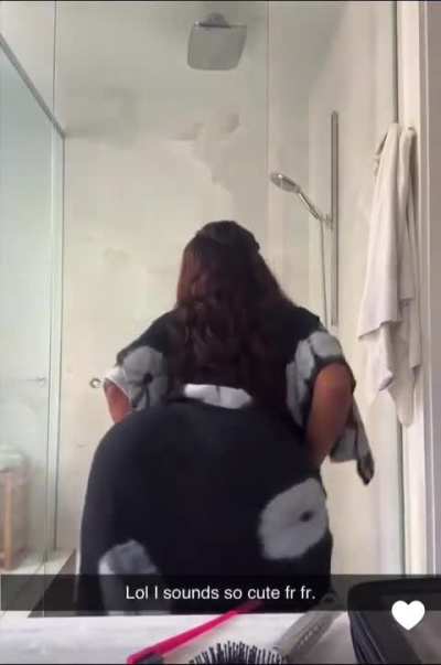 Let’s all encourage her to give up on that lil music career and become a pornstar💯